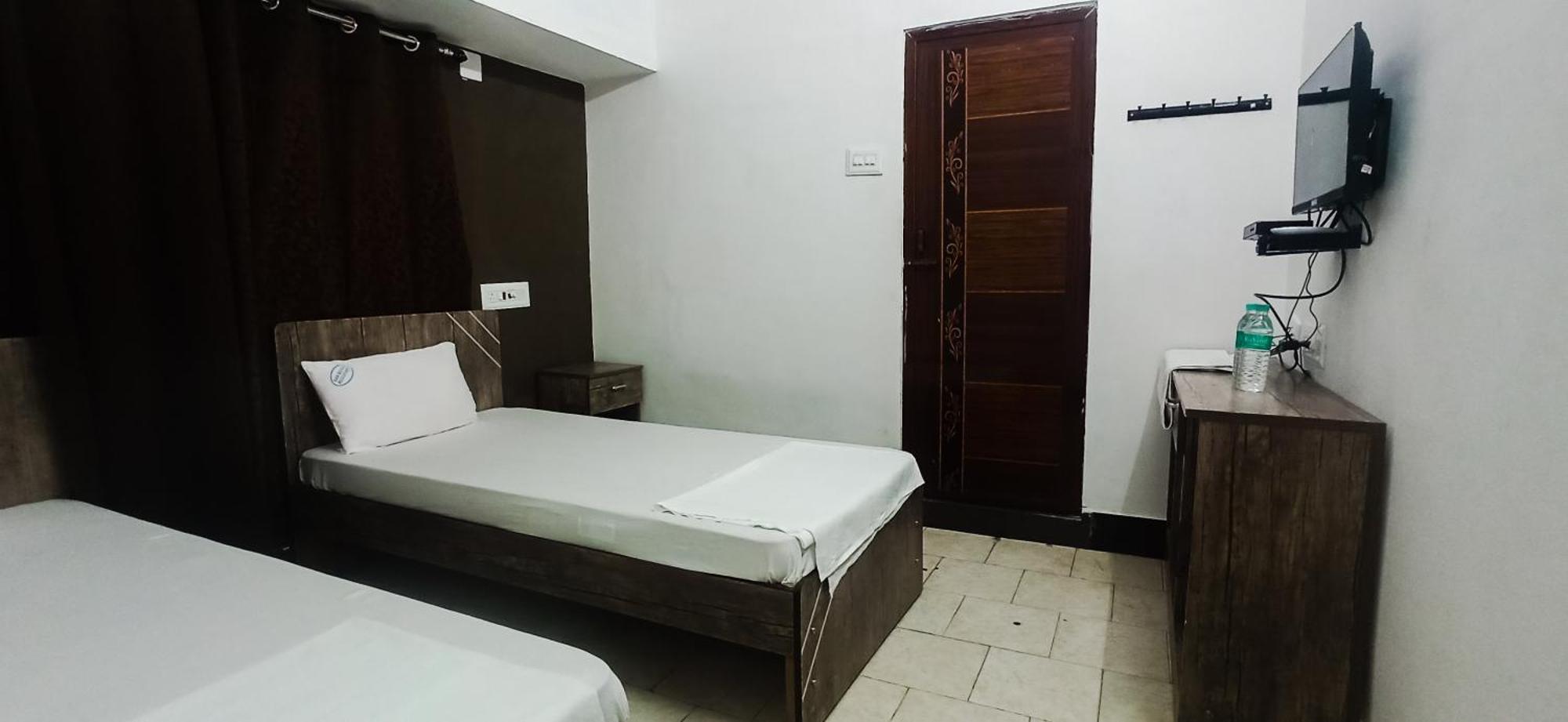 San Beach Residency Карикал Экстерьер фото